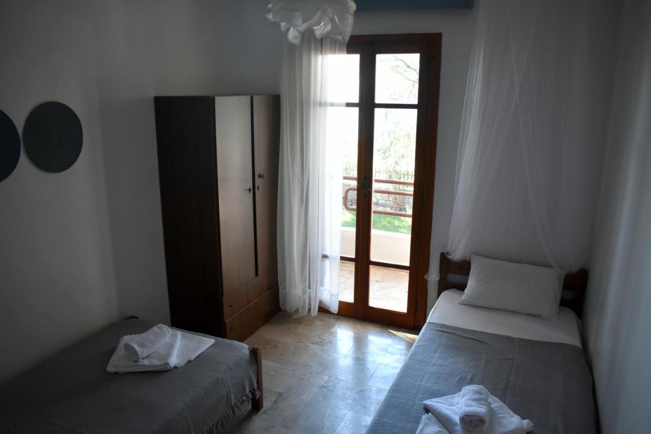 Poseidon Apartments Gythio Exterior foto