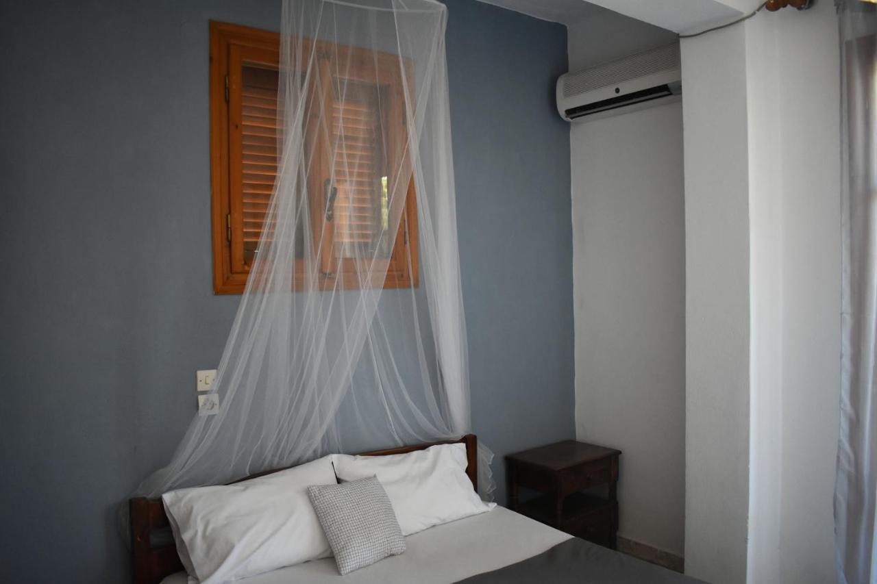 Poseidon Apartments Gythio Exterior foto