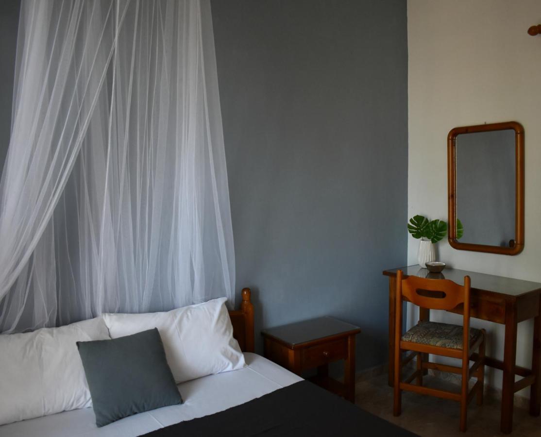 Poseidon Apartments Gythio Exterior foto